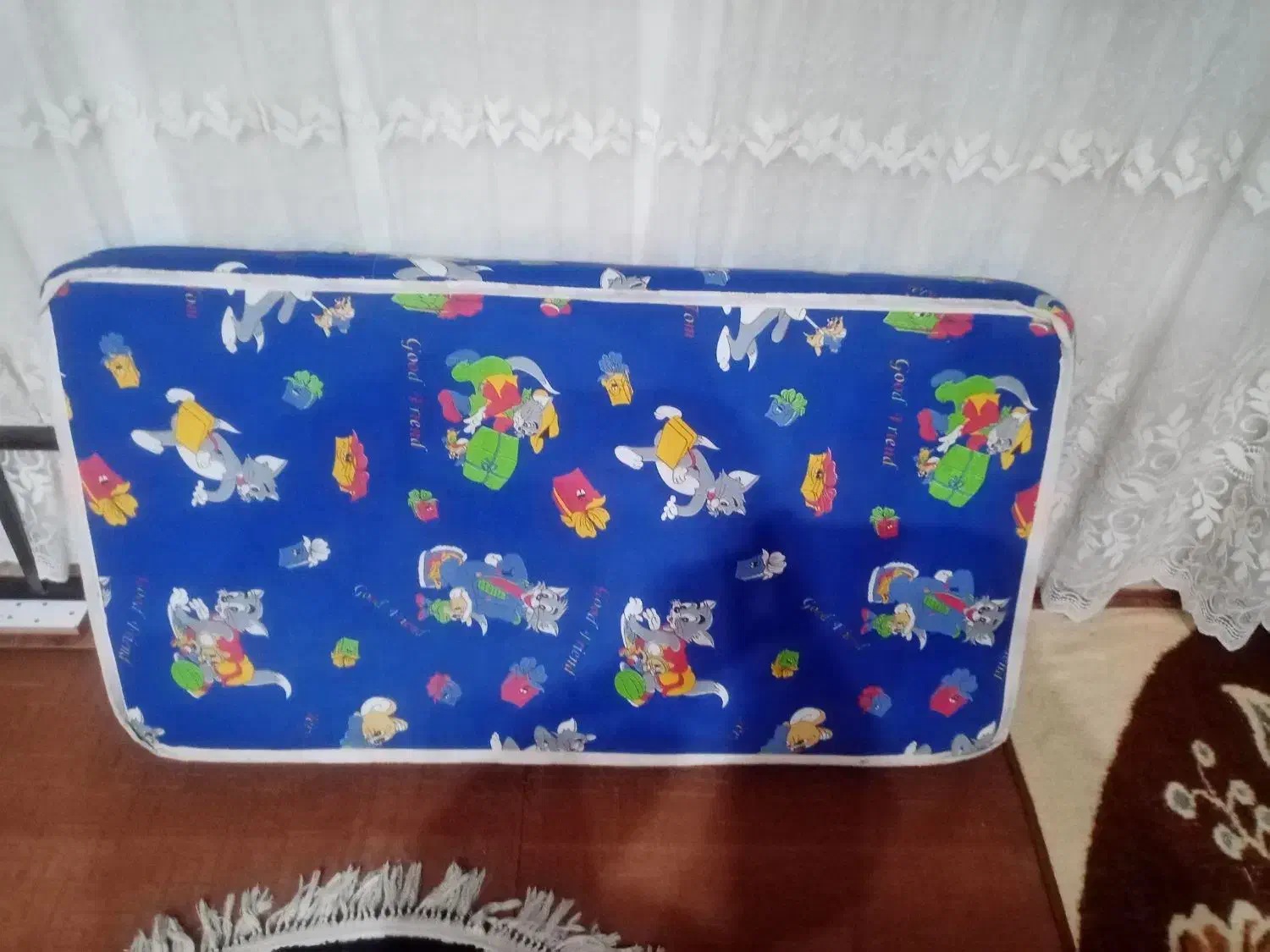 خوشخواب کودک|تشک تختخواب|خوی, |دیوار