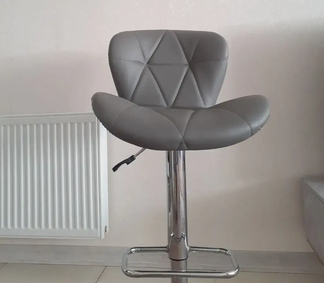 ۴ عدد صندلی چرخشی جک دار سالم|صندلی و نیمکت|اسلام‌شهر, شهرک قائمیه|دیوار