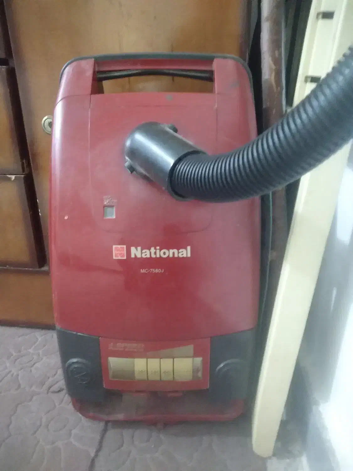 تلویزیون ۲۱ اینج سامسونگ در حد نوجاروبرقینااسیونال|تلویزیون و پروژکتور|شوشتر, |دیوار