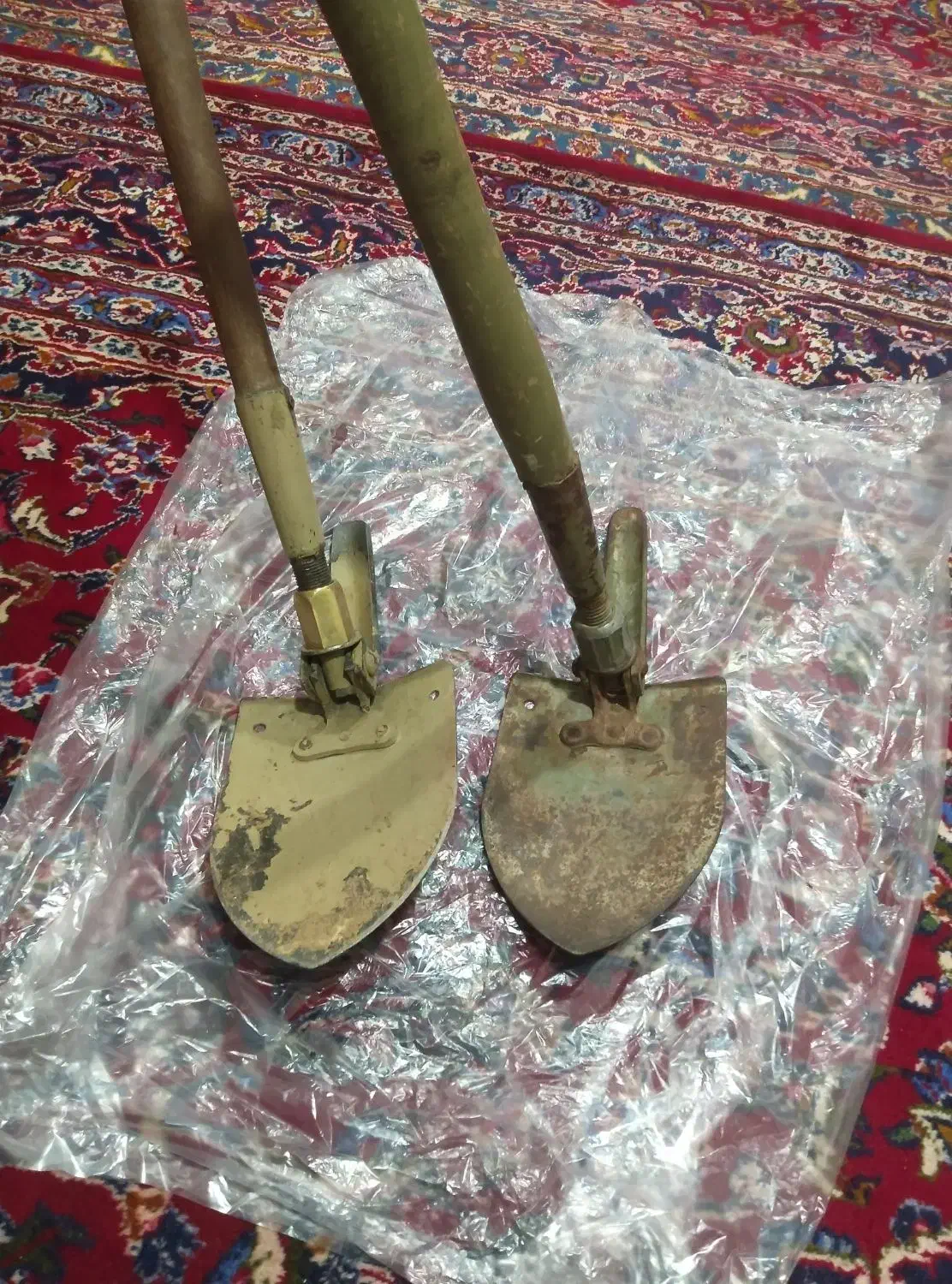 چاقوی کهنه دسته استخوان|ابزارآلات|مراغه, |دیوار