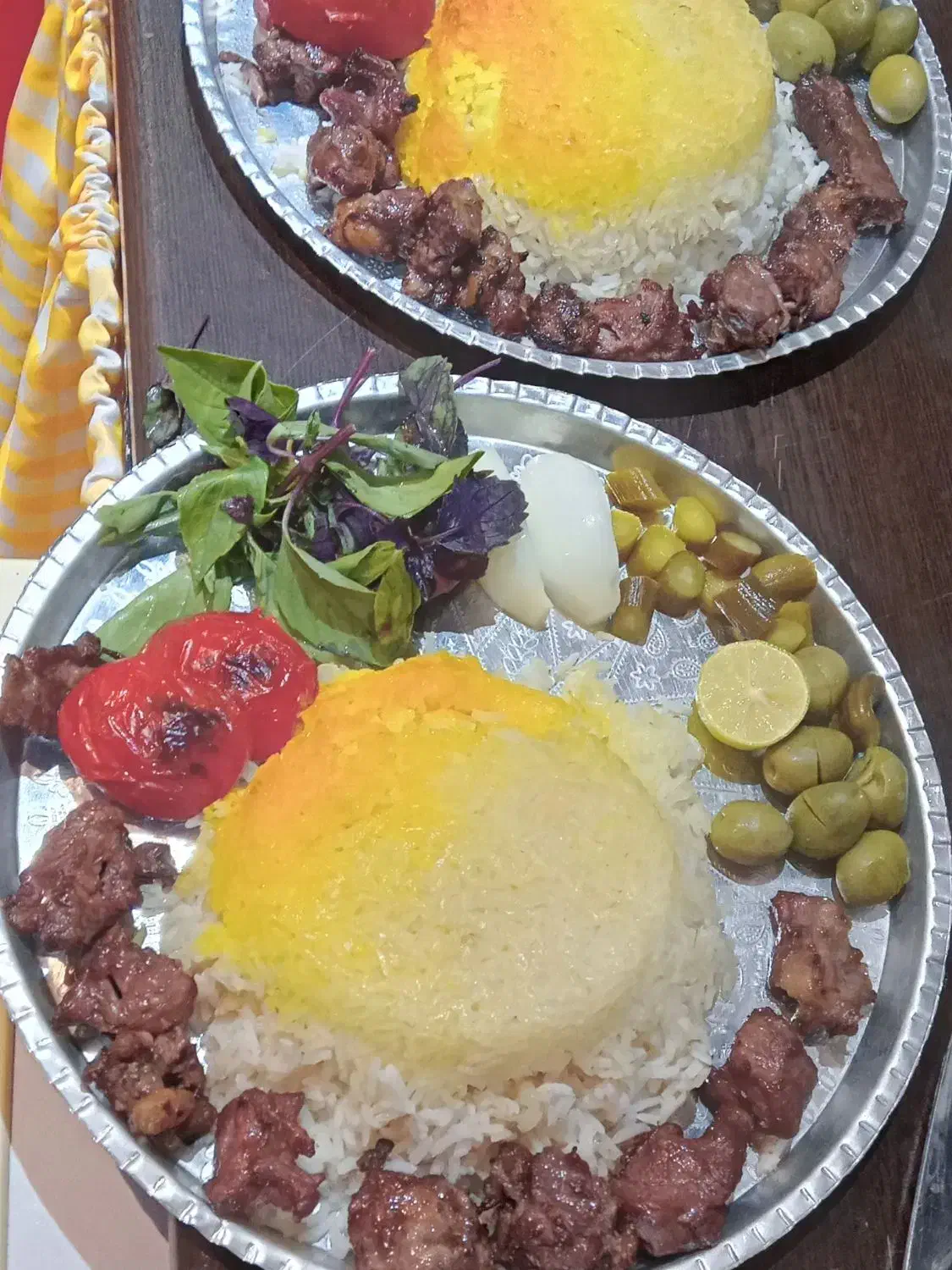 رستوران اق بانو|خدمات پذیرایی، مراسم|لولمان, |دیوار