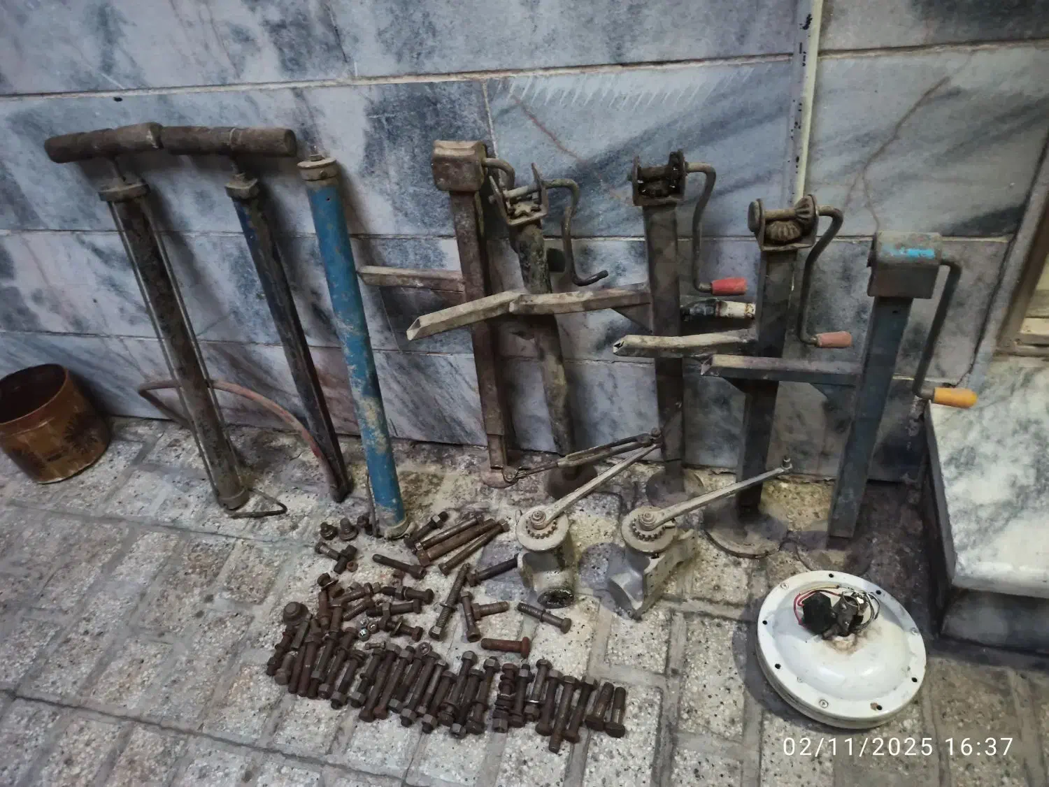 ابزارآلات|ابزارآلات|مشهد, انقلاب|دیوار