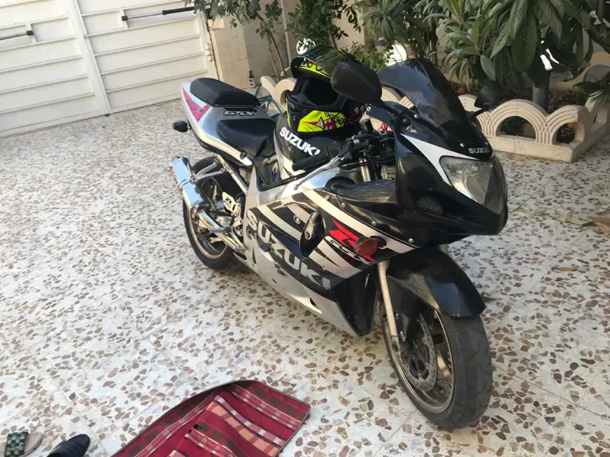 Suzuki gsxr 600 2004|موتورسیکلت|شیراز, آبیاری|دیوار