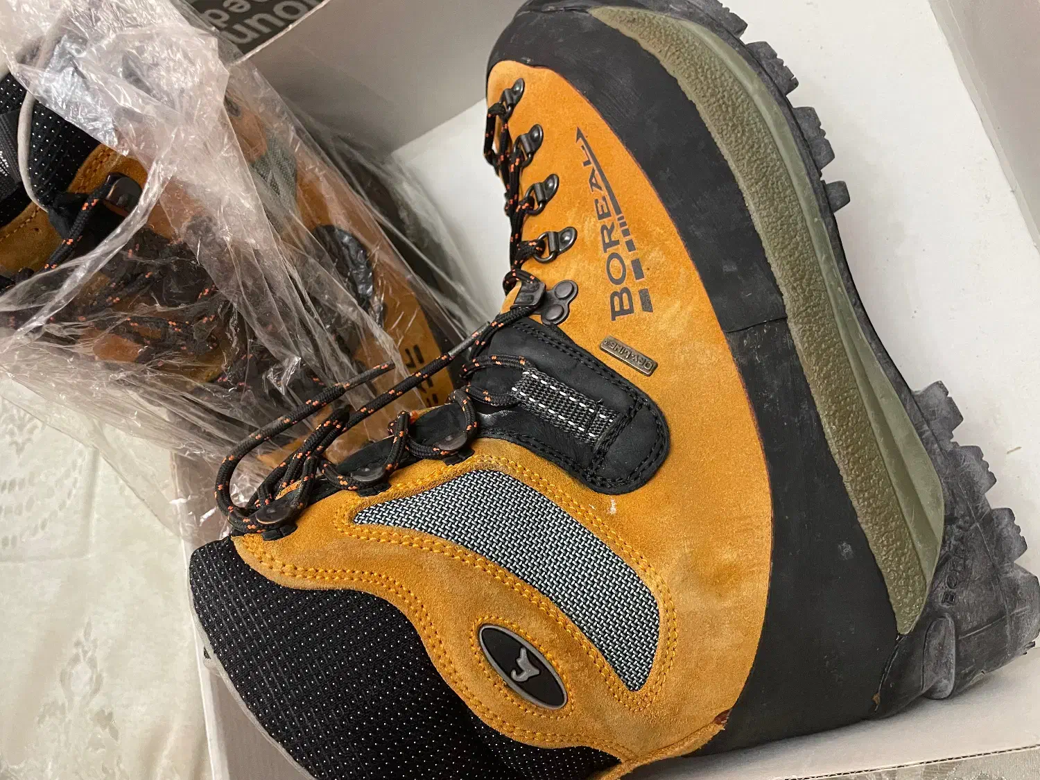 کفش کوهنوردی سنگین تک پوش سوپرلاتوک بوریل|کوهنوردی و کمپینگ|تهران, قزل قلعه|دیوار