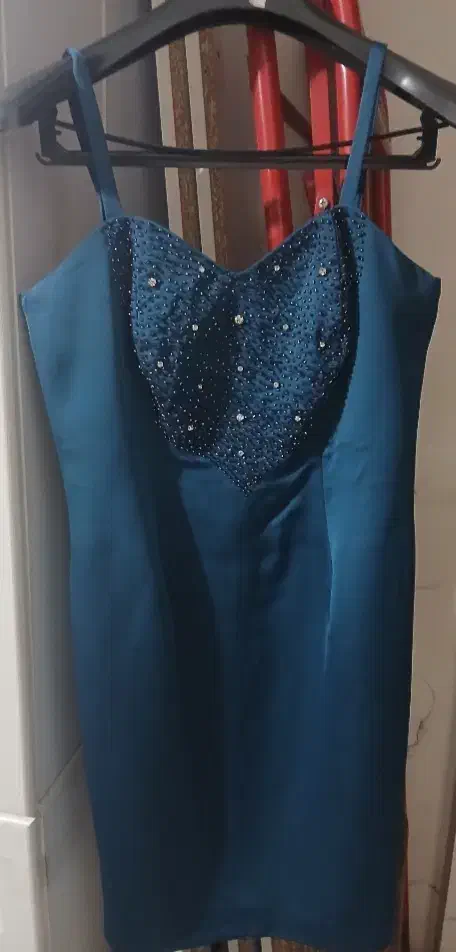 لباس مجلسی|لباس|قدس, شهرقدس|دیوار