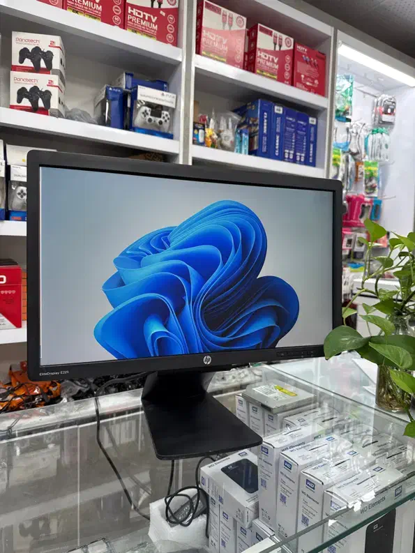 مانیتور 22 اینچ hp|قطعات و لوازم جانبی رایانه|خرم‌آباد, |دیوار