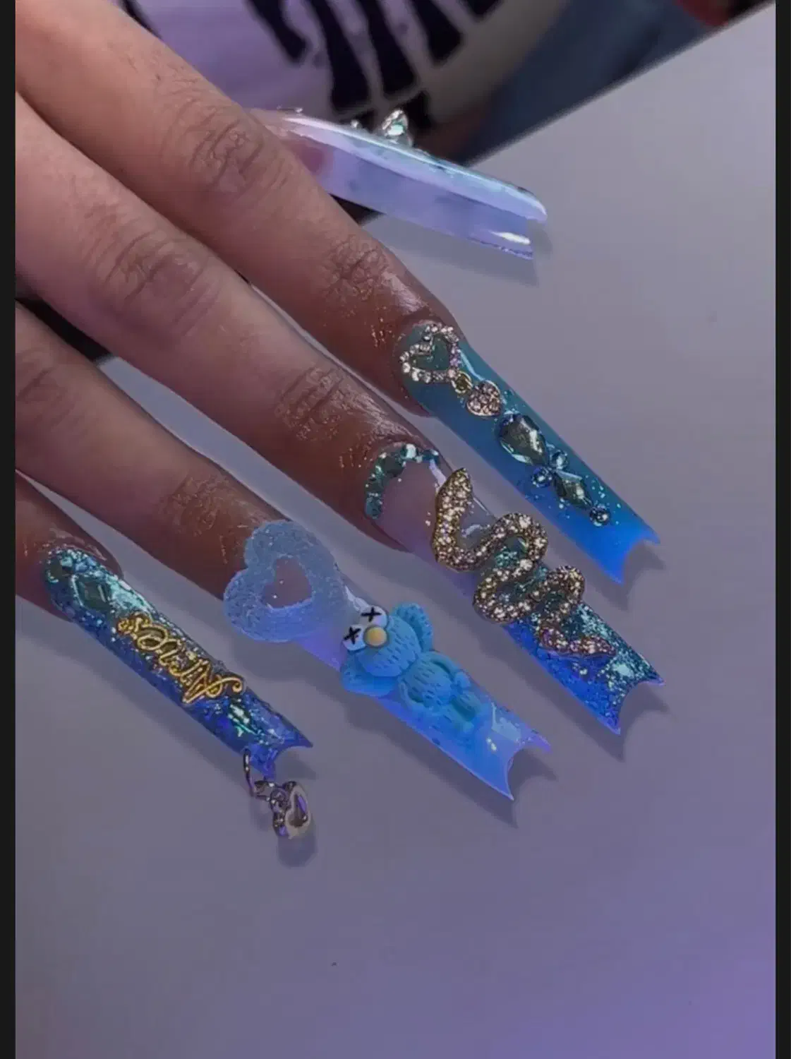 استخدام دستیار و آموزش رایگان به هنرجو های مشتاق|استخدام درمانی، زیبایی، بهداشتی|تهران, جمالزاده|دیوار