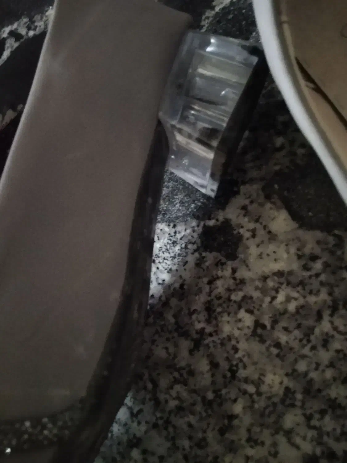 کفش مجلسی|کیف، کفش، کمربند|سربیشه, |دیوار