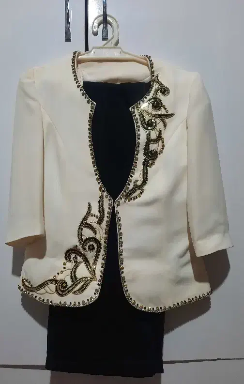 لباس زنانه|لباس|آفتاب, |دیوار