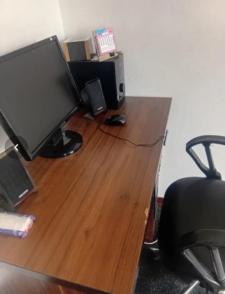 کامپیوتر به همراه میز و صندلی و باند|رایانه رومیزی|کرج, گلدشت|دیوار