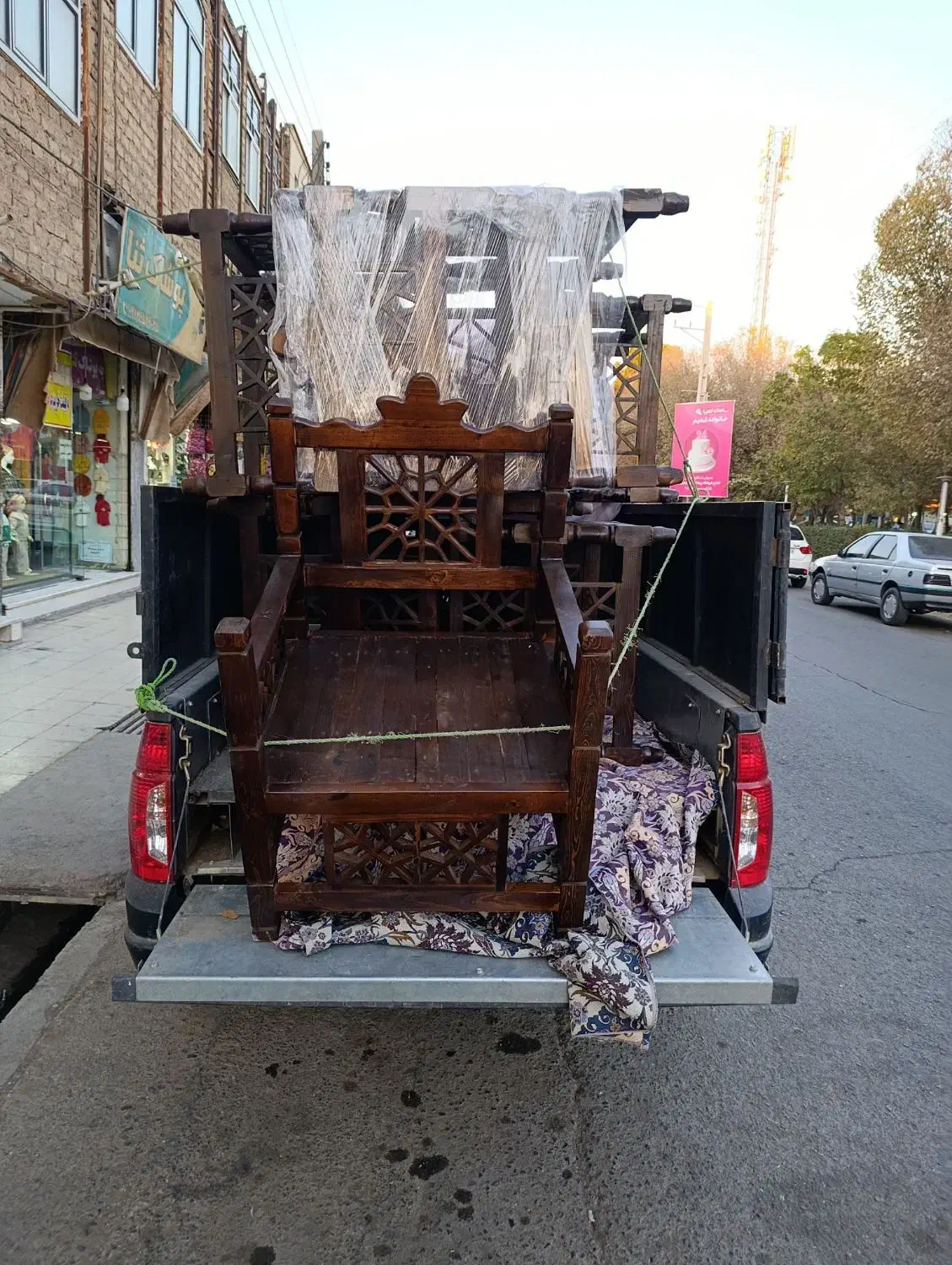 منبر چوبی صندلی روضه خونگی|صندلی و نیمکت|قم, نیروگاه|دیوار