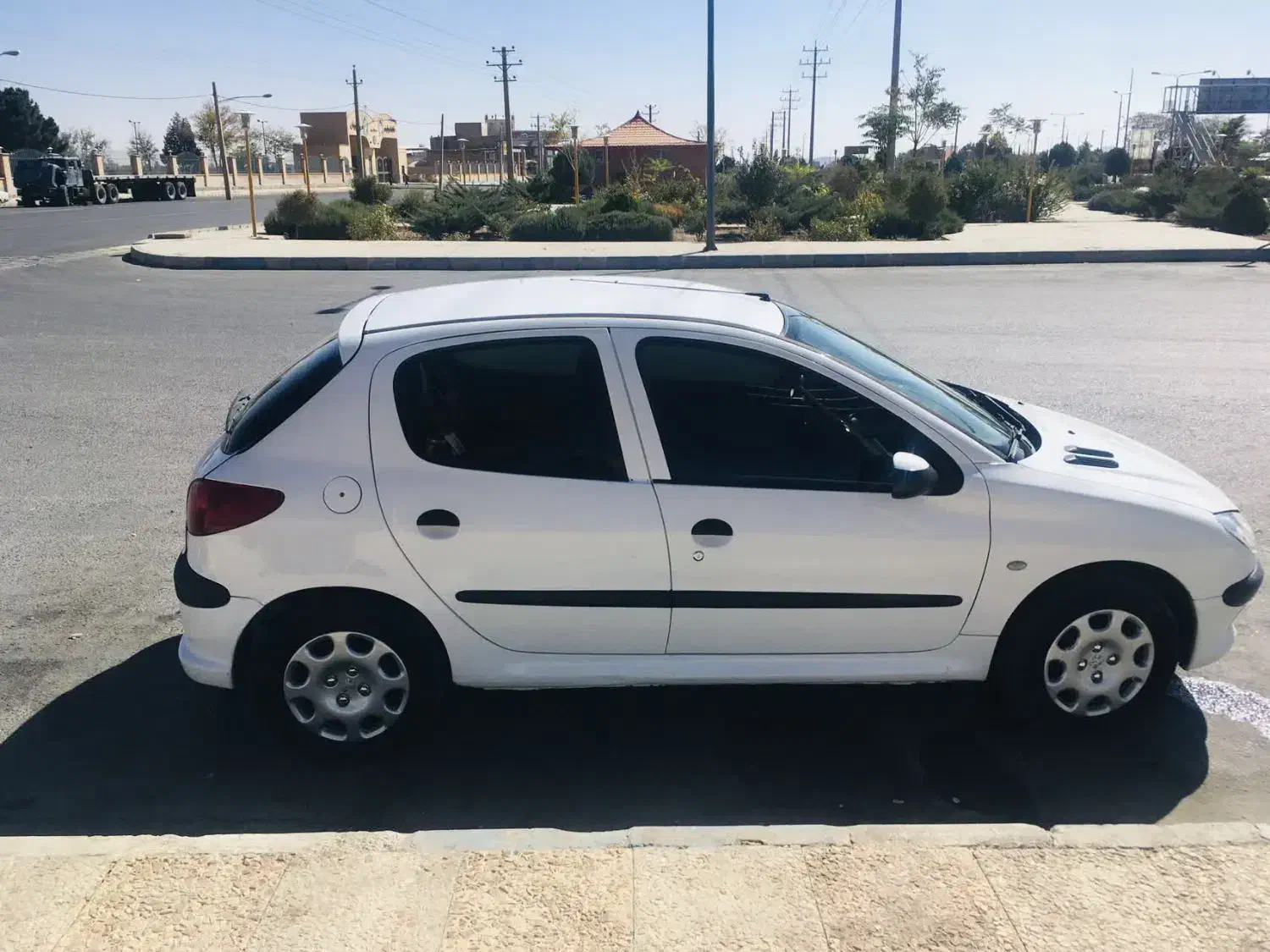 پژو206 تیپ پنج عروسک|خودرو سواری و وانت|خمینی‌شهر, |دیوار