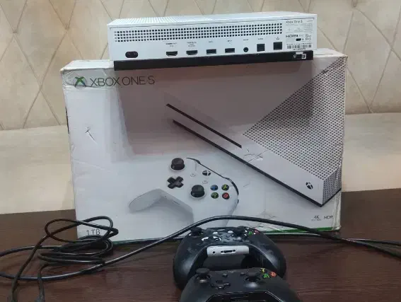 ایکس باکس وان اس 4k همراه کینکت|کنسول، بازی ویدئویی و آنلاین|بندر انزلی, معلم|دیوار