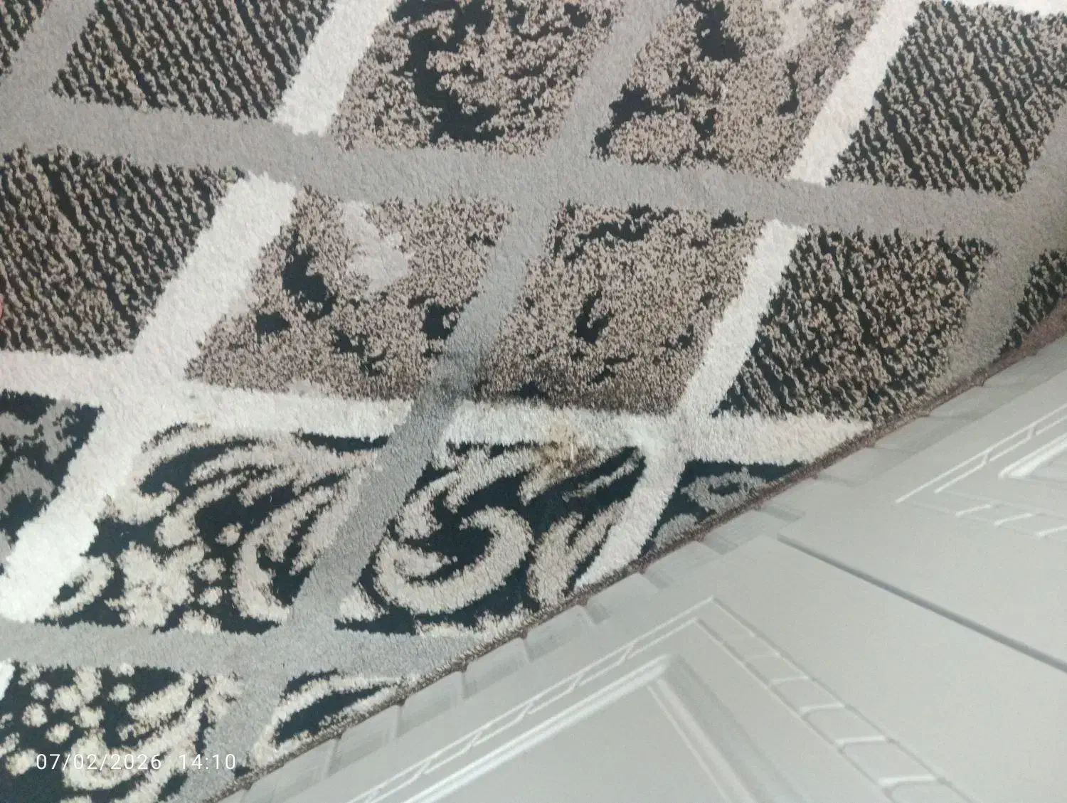 فرش ماشینی  زیبا|فرش|تهران, شهرک فردوس (حسینی)|دیوار