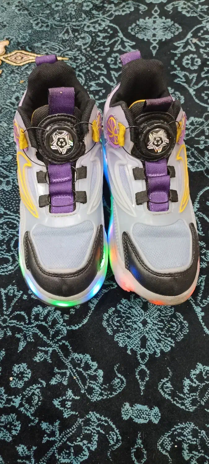 کفش اسکیتی در حد نو|دوچرخه، اسکیت، اسکوتر|قدس, شهر‌قدس|دیوار