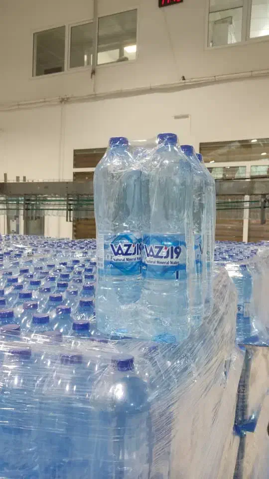 آب معدنی|خوردنی و آشامیدنی|چمستان, |دیوار