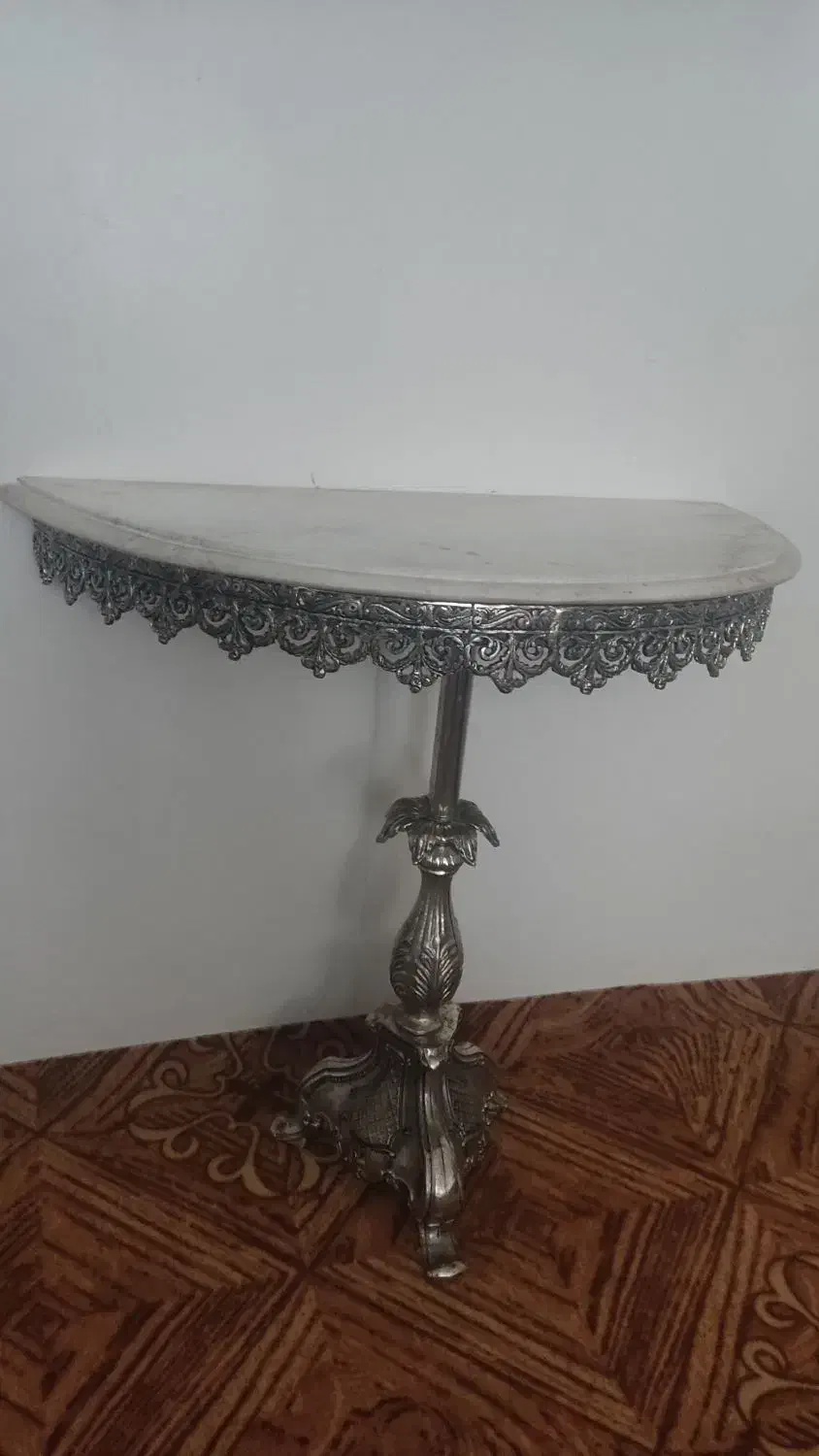 میز|میز و صندلی غذاخوری|ساوه, |دیوار