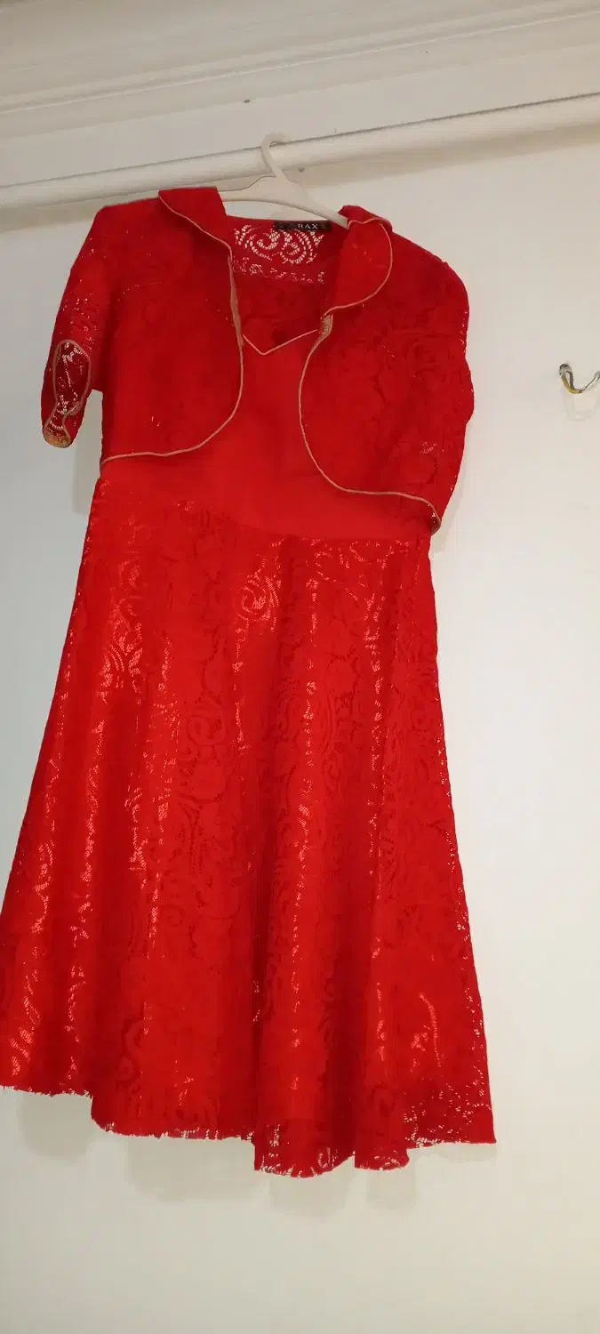 لباس مجلسی|لباس|صومعهسرا, |دیوار