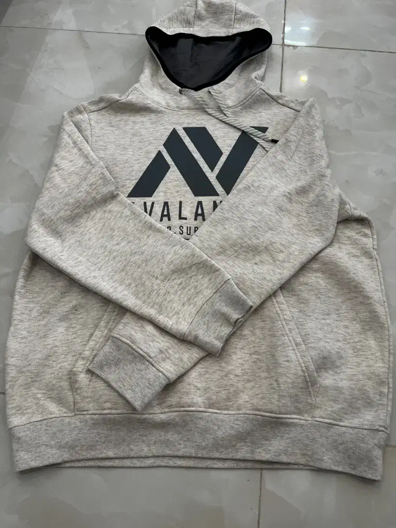 هودی خارجی|لباس|رشت, دیلمان|دیوار