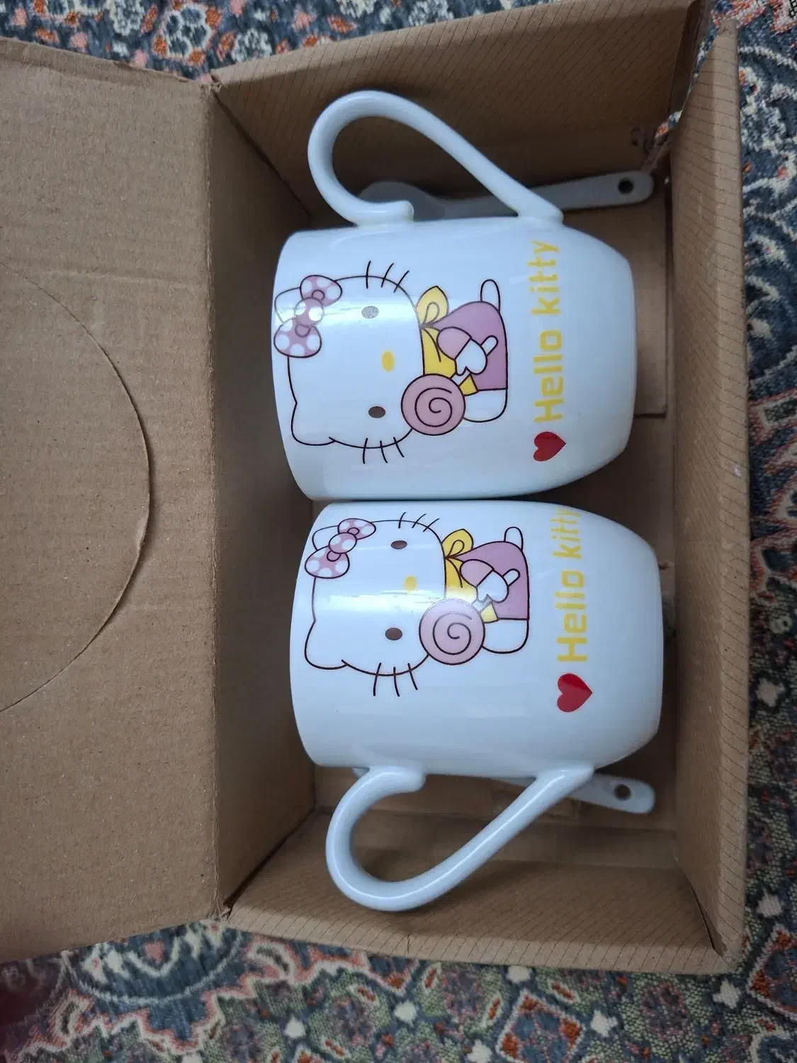 دو عدد لیوان هلو کیتی|ظروف سرو و پذیرایی|پردیس, فاز ۱۱|دیوار