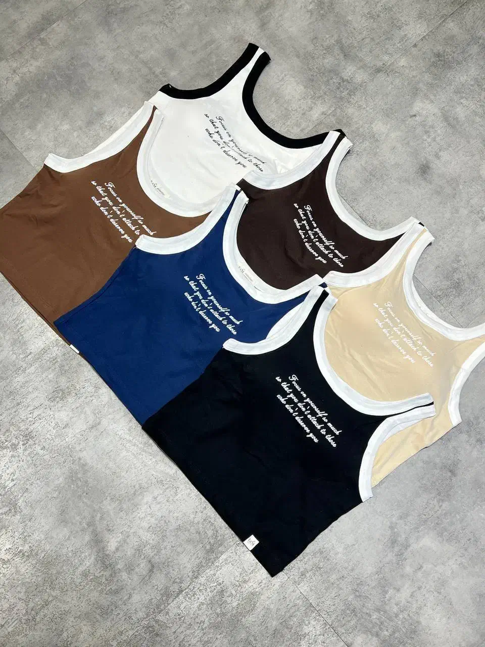 کراپ کاپدار|لباس|کاشان, بازار کاشان|دیوار