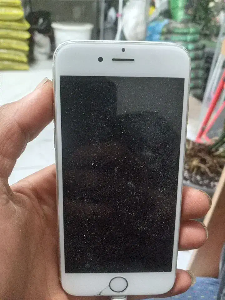 اپل iPhone 6 با حافظهٔ ۶۴ گیگابایت|موبایل|تهران, کن|دیوار