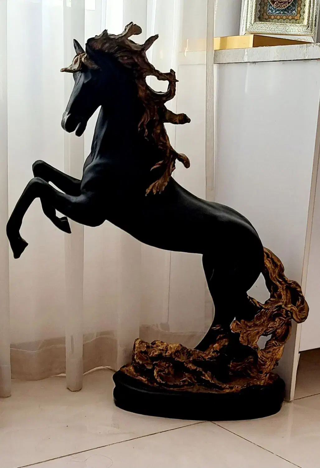 اسب پلی استر|مجسمه، تندیس، ماکت|قدس, شهر‌قدس|دیوار