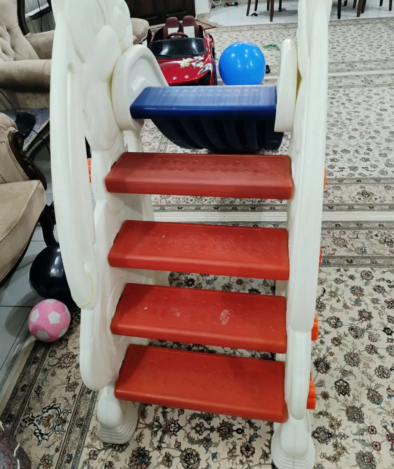 سرسره ۴ پله سنجاب کاملا سالم.|اسباب‌‌بازی|تهران, باغ فیض|دیوار