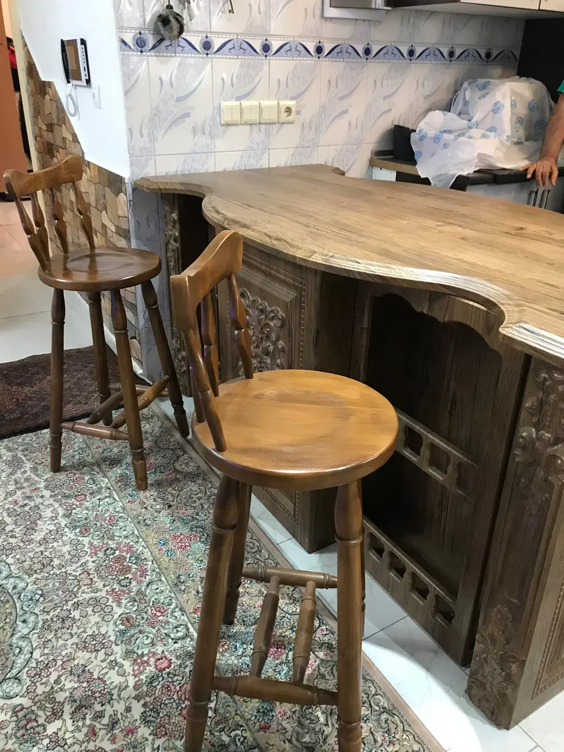 میز|میز و صندلی غذاخوری|آستارا, |دیوار