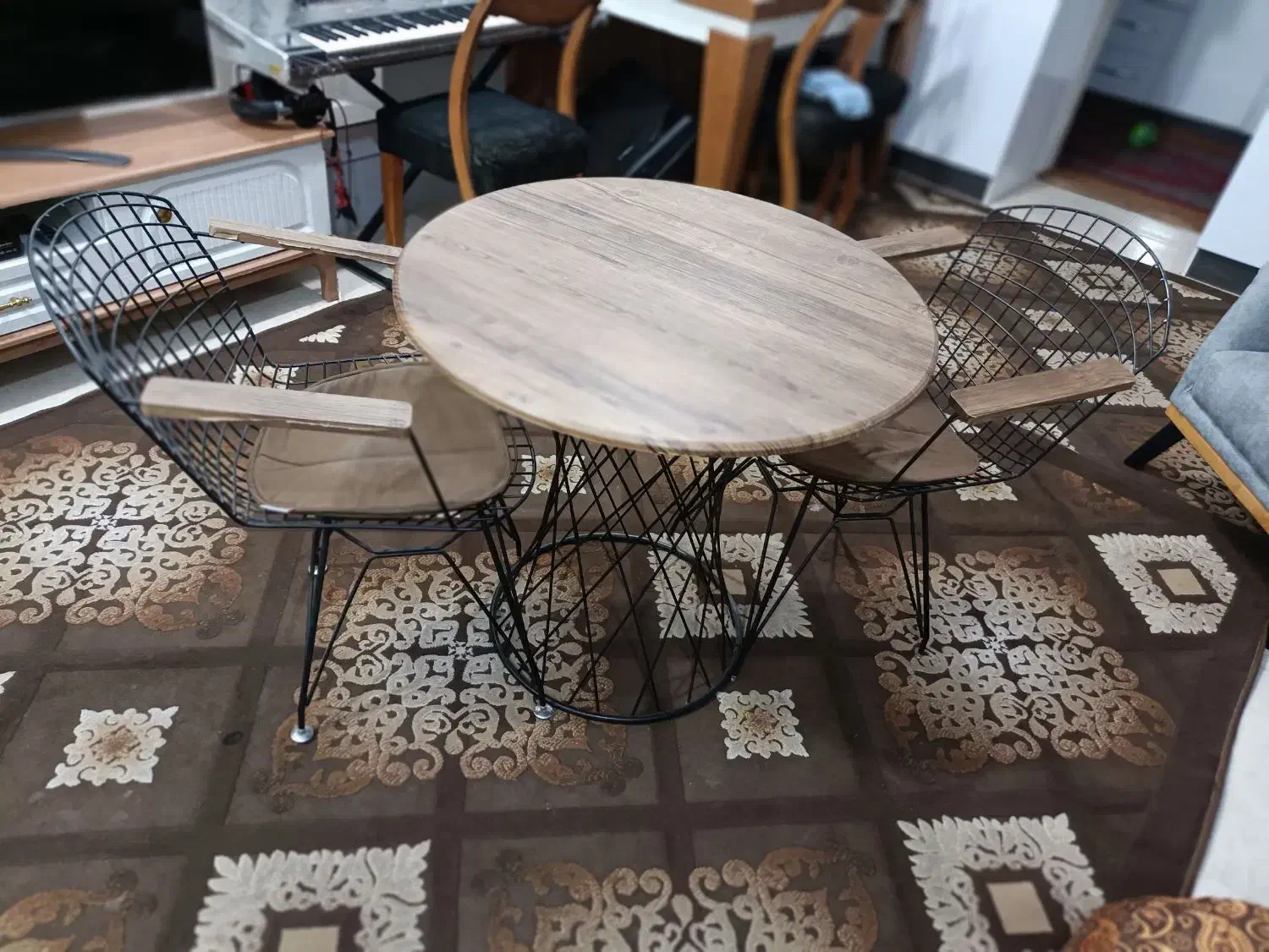 فروش میز به همراه دو صندلی|میز و صندلی غذاخوری|امیدیه, |دیوار