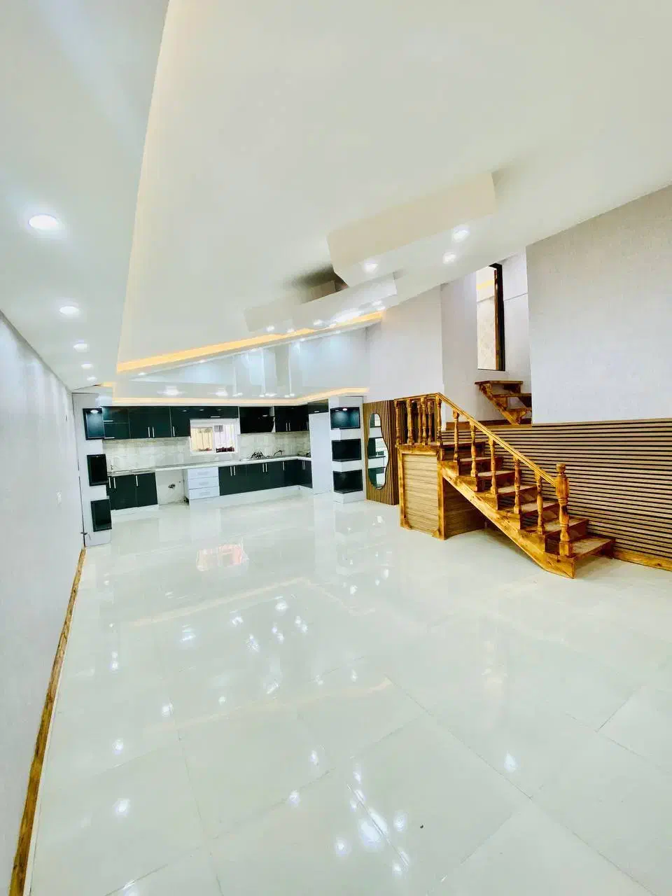 رنج چهار تومن همچین ویلایی با استخرداخلی نداشتیم|فروش خانه و ویلا|امامزاده عبدالله, |دیوار