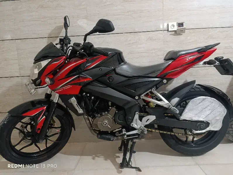 ns 200کلکسیونی|موتورسیکلت|ایلام, |دیوار