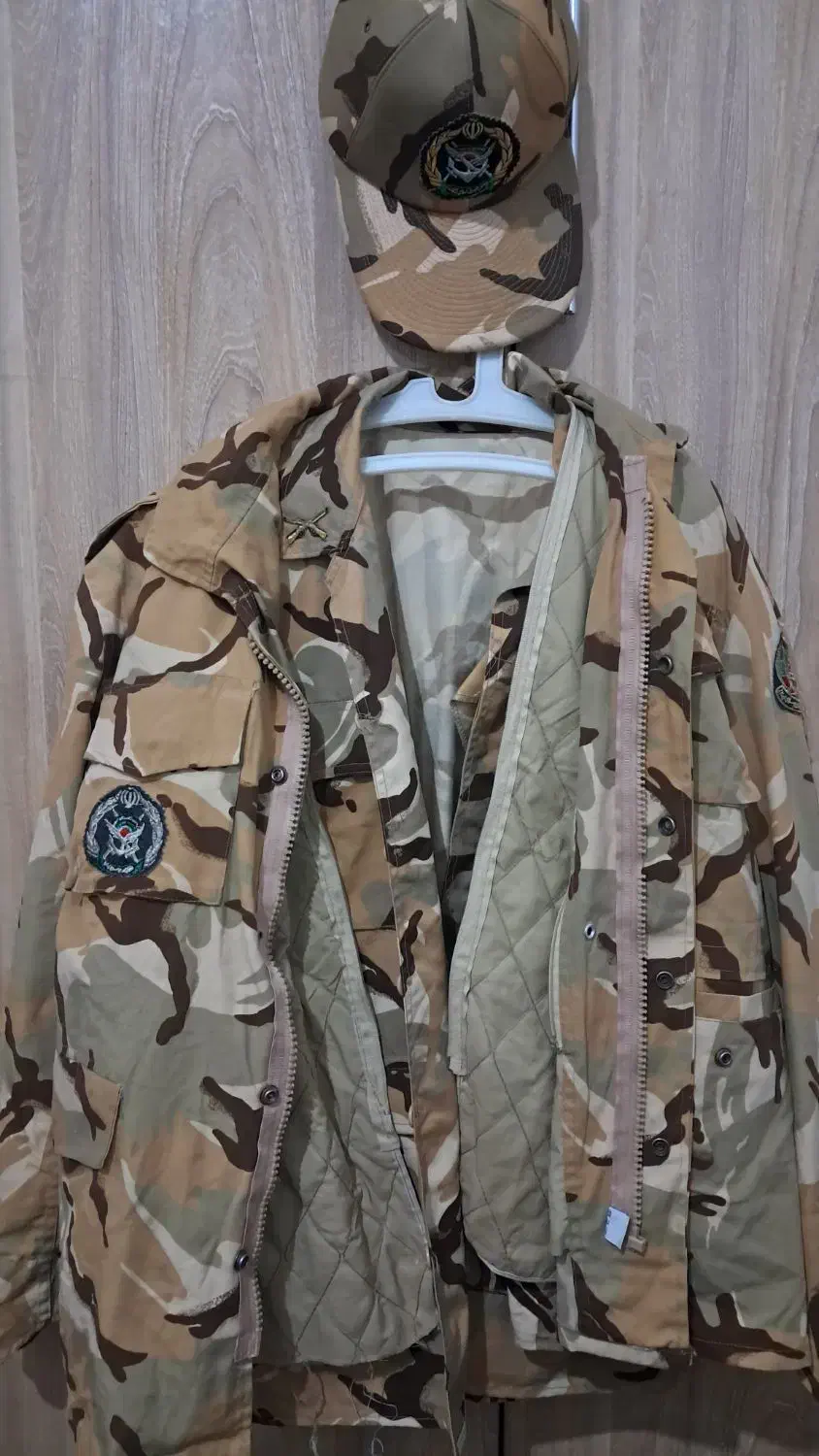 لباس سربازی|لباس|گلبهار, شهر جدید گلبهار|دیوار