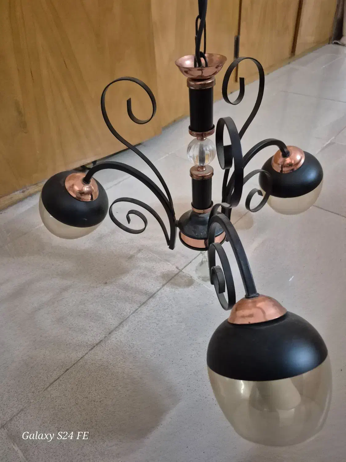 لوستر خارجی باهوس آلمان|لوستر و چراغ آویز|اصفهان, همدانیان|دیوار