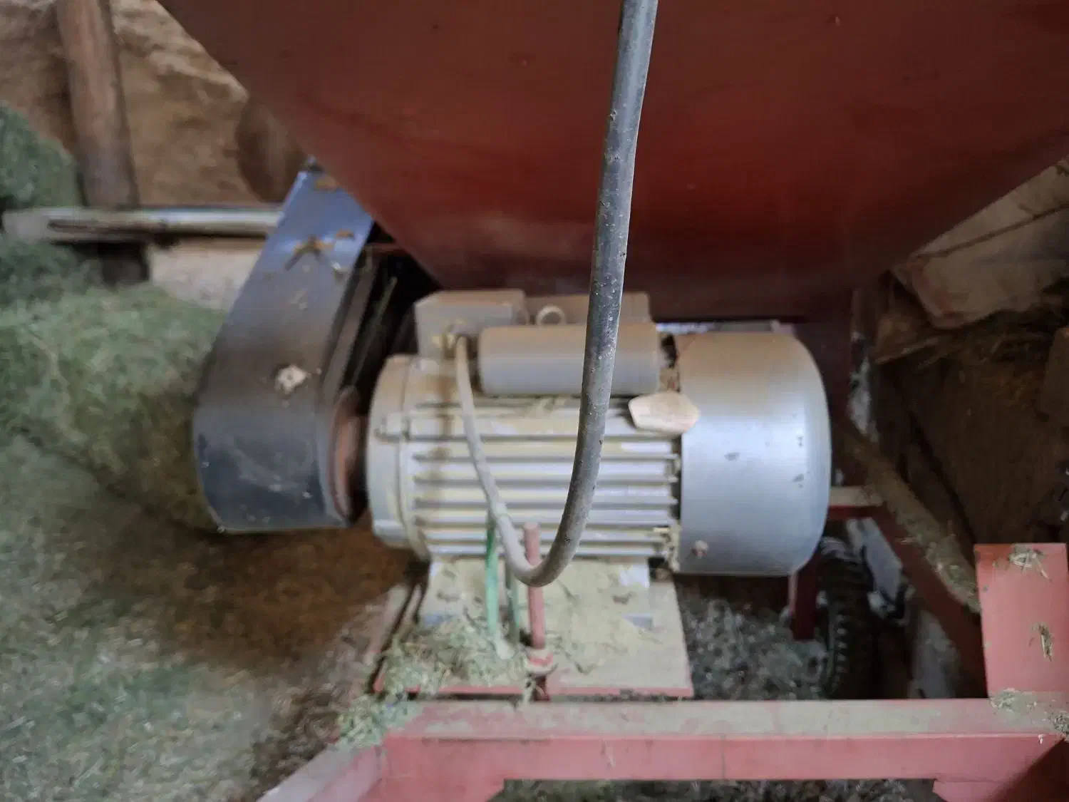 یونجه خوردکن دو کاره .|ماشین‌آلات صنعتی|لالجین, |دیوار