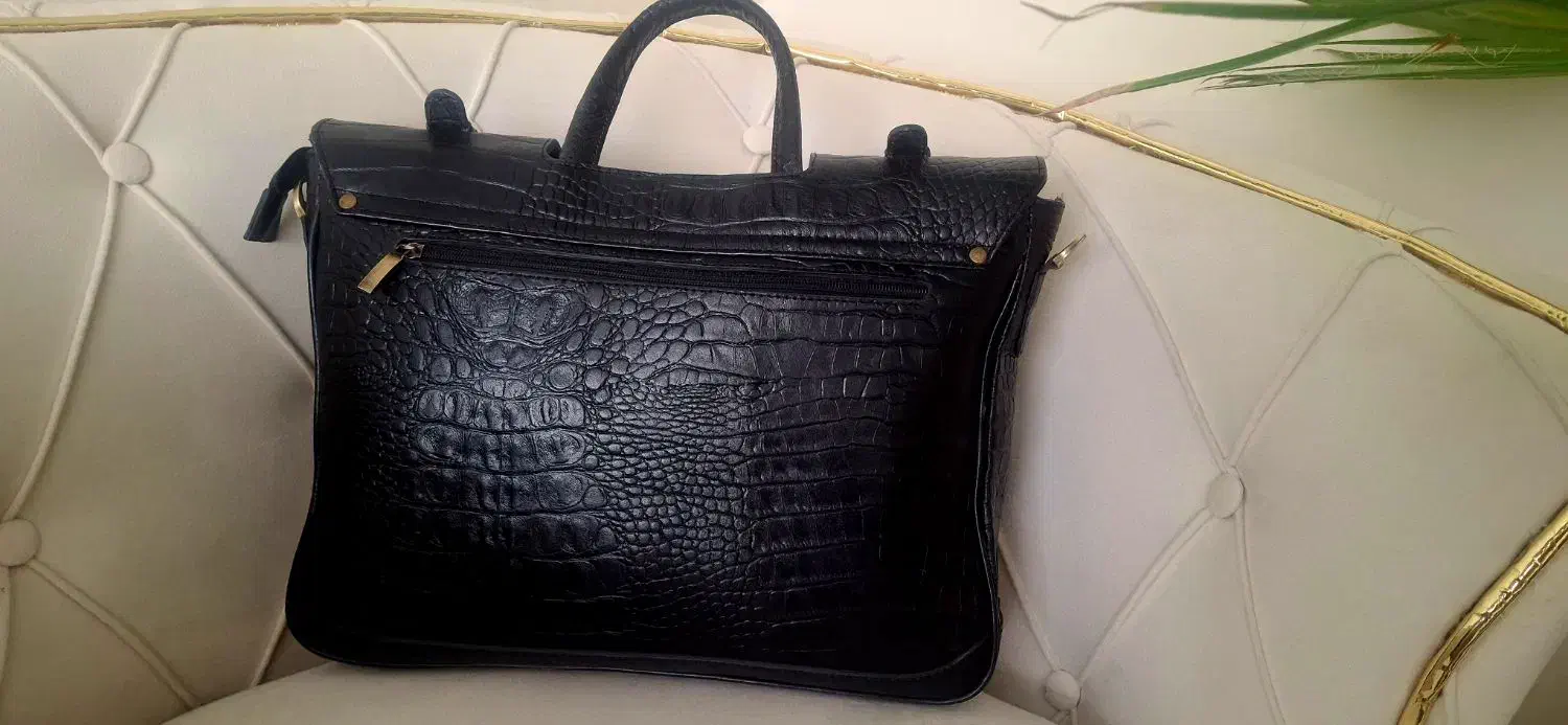 کیف چرم خالص کاملا اصل و سالم|کیف، کفش، کمربند|تبریز, |دیوار