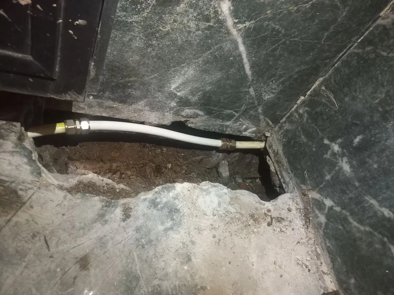 کاشی کاری ونشت یابی|خدمات پیشه و مهارت|تبریز, |دیوار