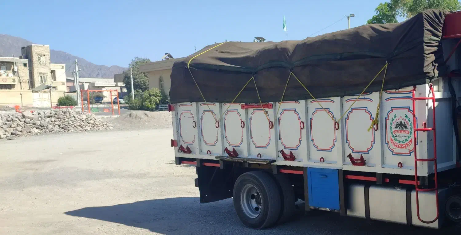 اتاق عقب ایسوزو|خودرو سنگین|رودان, |دیوار