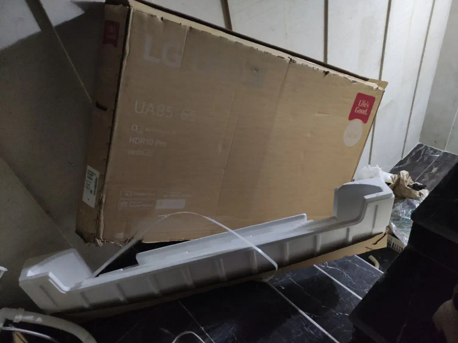 کارتن تلوزیون الجی ۶۵اینچ|تلویزیون و پروژکتور|ساری, |دیوار