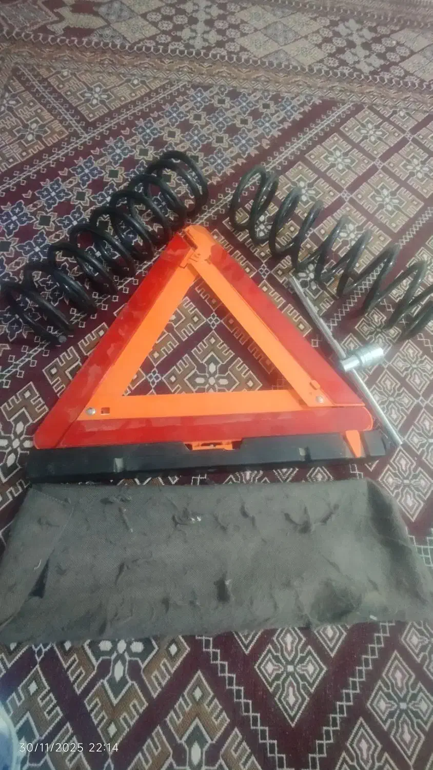 فنر لول پراید  مثلث خطر خودر هدلایت زنون  وبکس|قطعات یدکی و لوازم جانبی|زاهدان, |دیوار