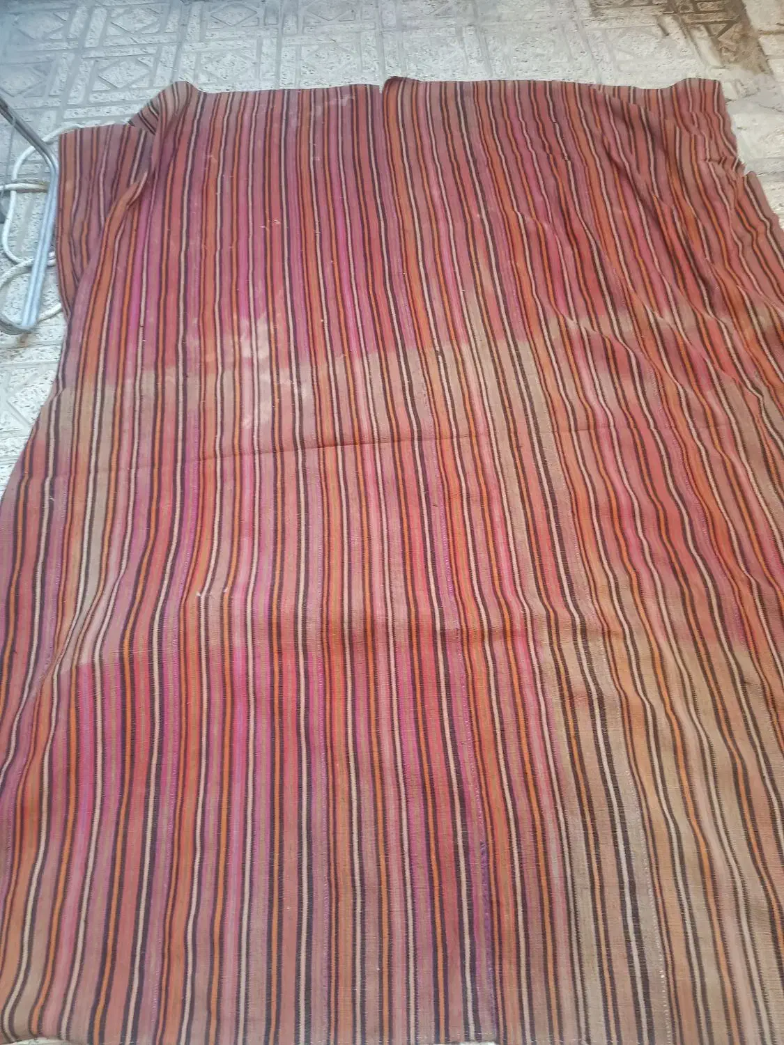 یک تخته جیجیم|گلیم، جاجیم، گبه|قدس, شهر‌قدس|دیوار