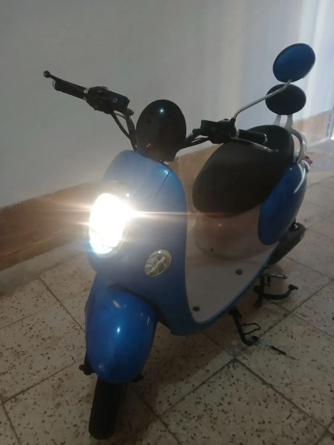 موتور برقی چینی|موتورسیکلت|هشتگرد, هشتگرد قدیم|دیوار