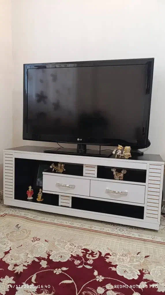 تلویزیون ال جی|تلویزیون و پروژکتور|تویسرکان, |دیوار