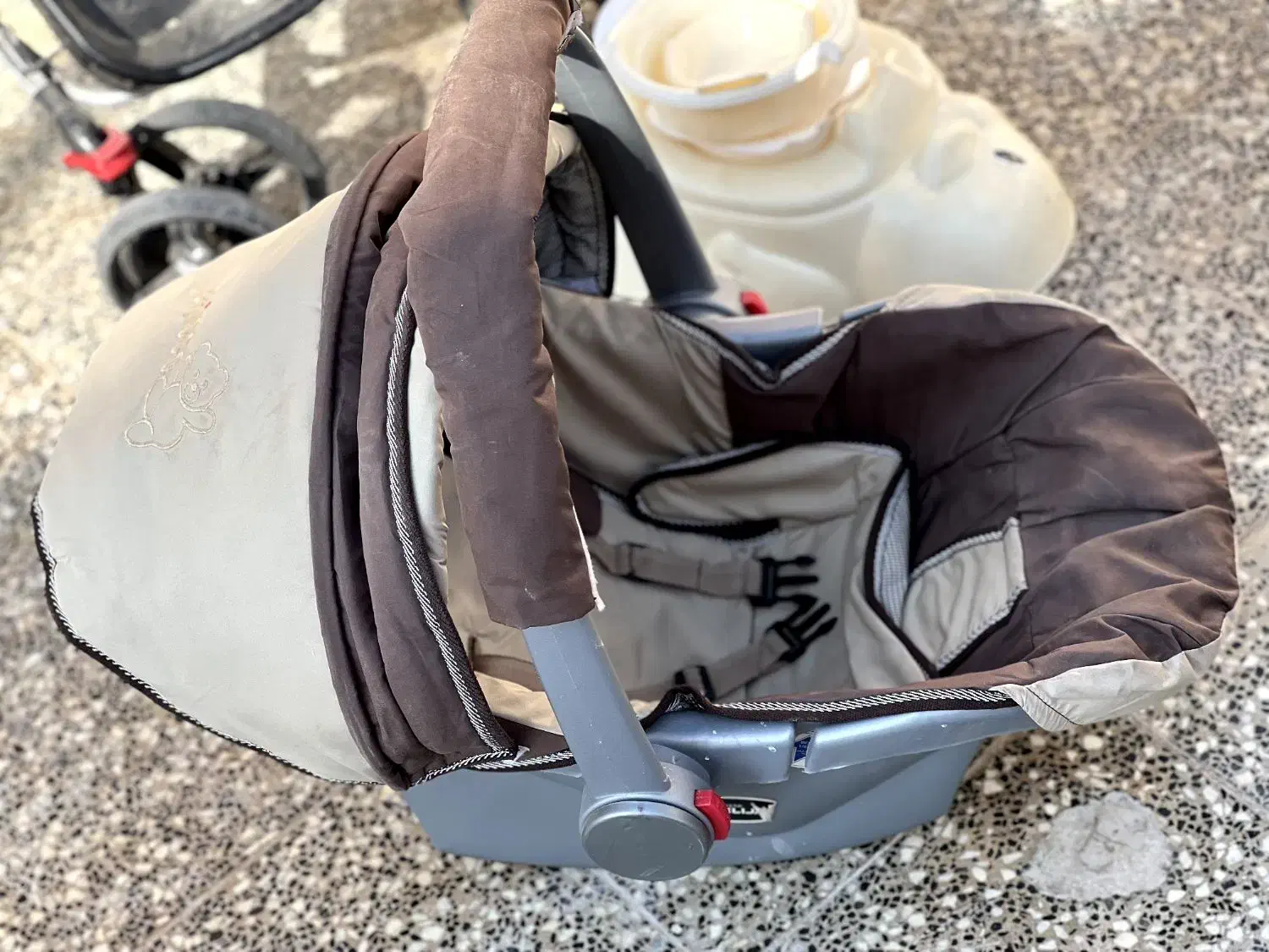 کالسکه و کریر و لگن کودک|کالسکه و لوازم جانبی|یزد, |دیوار