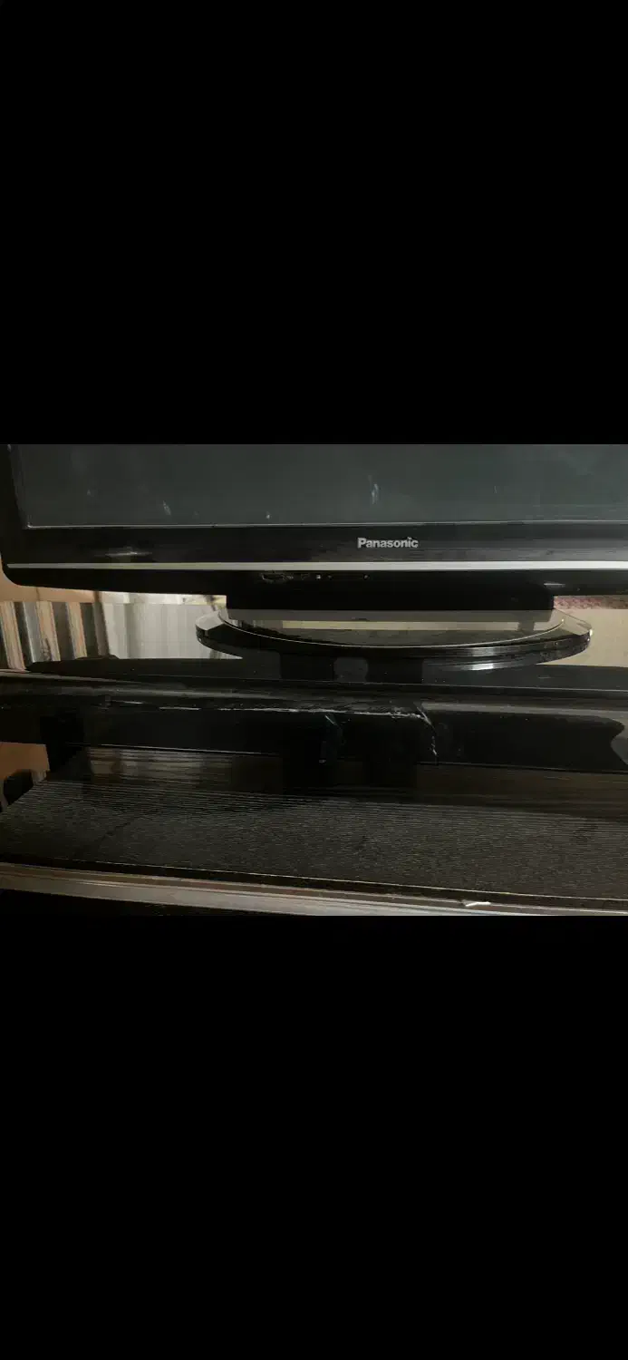 تلویزیون پاناسونیک ۴۲ پلاسما به همراه میز|تلویزیون و پروژکتور|کرمان, |دیوار