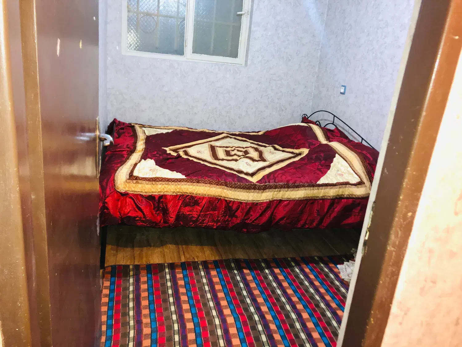 خانه مسافر ۲۴ ساعته شبانه روز در خدمتیم|اجارهٔ کوتاه‌مدت آپارتمان و سوئیت|شیراز, شهرک سراج‎|دیوار