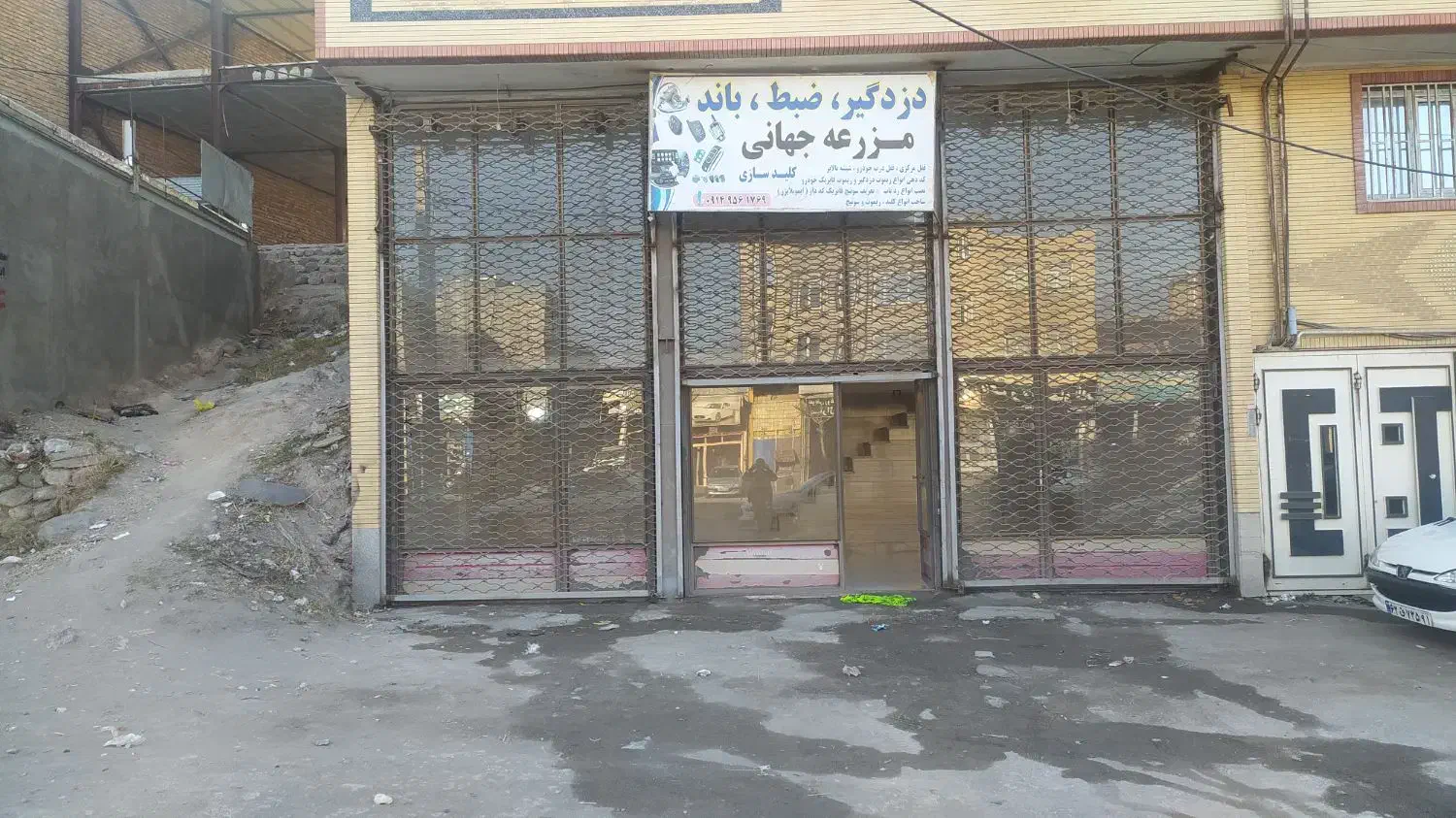 سه باب مغازه سه دهنه 100متری فول بابالکن50 متری|اجارهٔ مغازه و غرفه|مشگین شهر, |دیوار