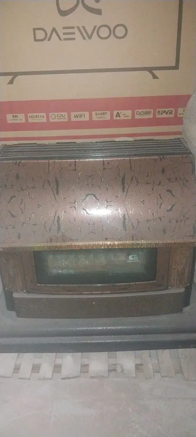 بخاری|بخاری، هیتر، شومینه|پیر بکران, |دیوار