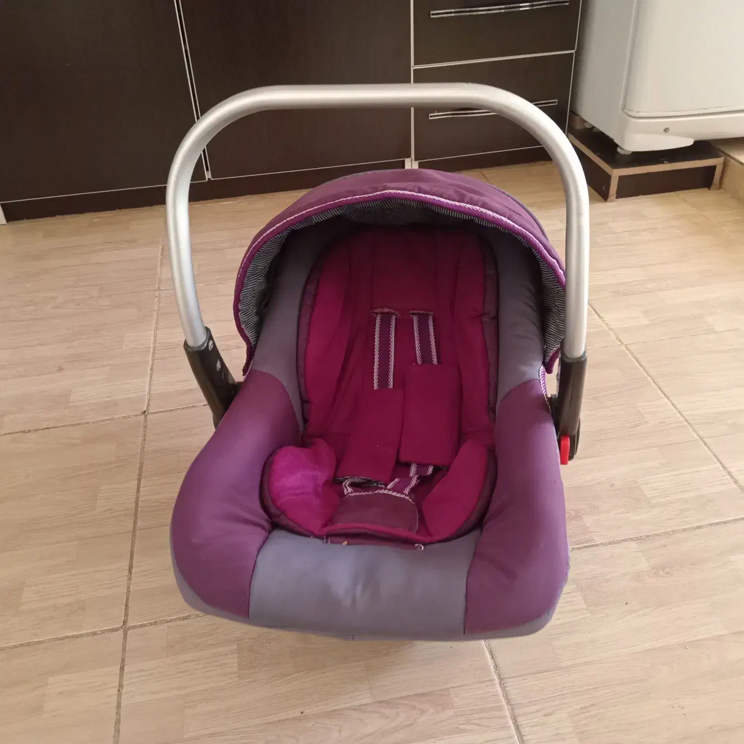 کریر|کالسکه و لوازم جانبی|سنقر, |دیوار