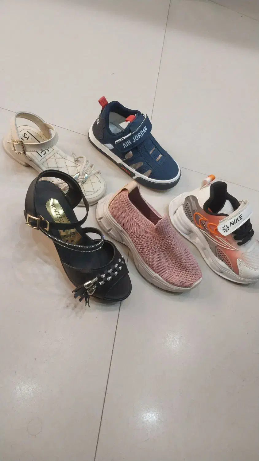 ۳۵۰جفت کفش به صورت یکجا|کیف، کفش، کمربند|فسا, |دیوار